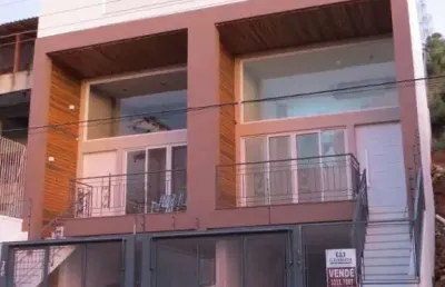 Casa com 3 quartos à venda na rua professor luiz antônio lopes, 364, protásio alves, porto alegre por r$ 750.000