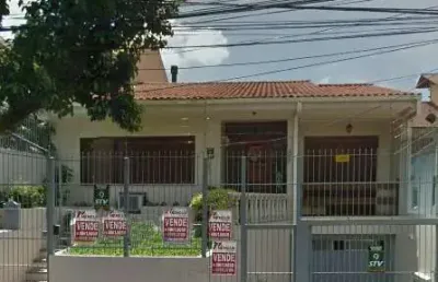 Casa com 5 quartos à venda na avenida brasília, 292, vila ipiranga, porto alegre por r$ 1.245.000