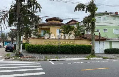 Sobrado com 4 dorms, guilhermina, praia grande - r$ 1.5 mi, cod: 60011539
