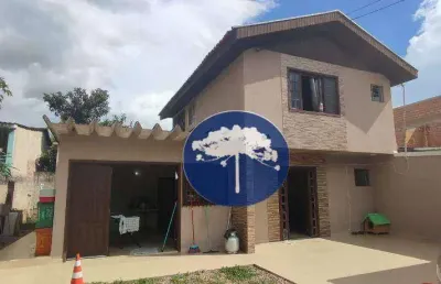 Araucasa vende terreno com duas casas, no bairro costeira