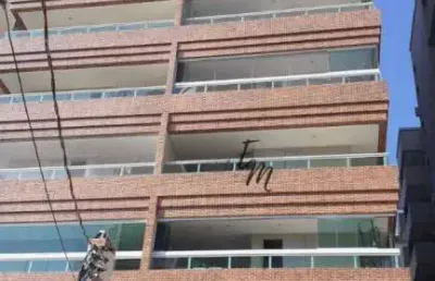 Apartamento 02 dormitórios todo mobiliado na guilhermina - praia grande - são paulo