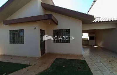 Casa espaçosa para venda no jardim gisela em toledo - pr
