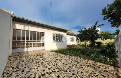 Casa próximo do clube toledão para locação, centro, toledo - pr