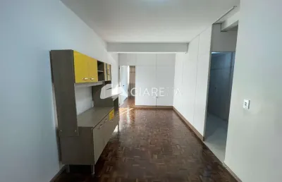 Apartamento amplo disponível para locação em ótima localização centro, toledo-pr