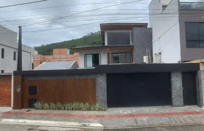 Casa com 4 quartos à venda no Rio Pequeno, Camboriú 