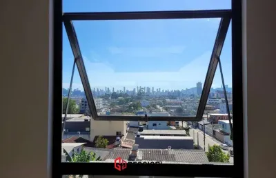Apartamento com 2 quartos à venda no Monte Alegre, Camboriú 