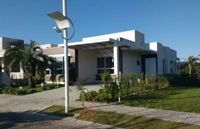 Casa em condomínio fechado com 4 quartos à venda no Centro, Camboriú 