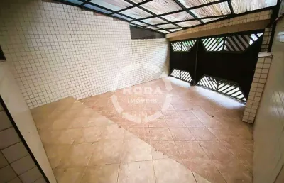 Excelente sobrado triplex a venda, localizado na vila valença em são vicente/sp na 'linha vermelha, são 182 m² de área construída!