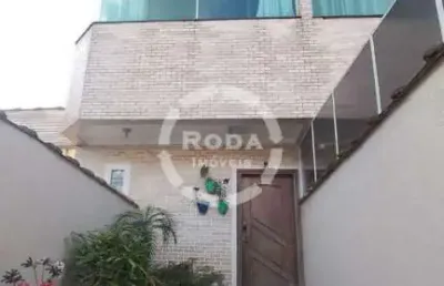 Casa duplex com 3dormitórios no bairro da caneleira