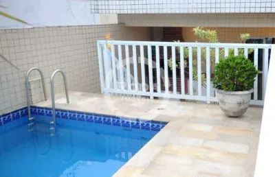 Casa sobreposta alta a venda em santos, localizada no bairro do embaré.