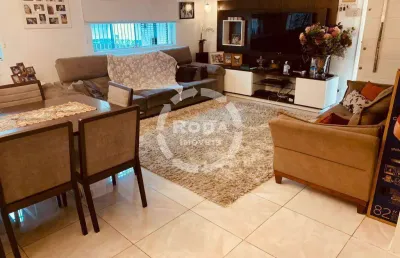 Sobrado de 4 dormitorios sendo 1 suite em santos na ponta da praia