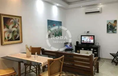 Apartamento totalmente reformado e porteira fechada no josé menino em santos
