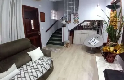 Casa em condomínio reformada - vila mathias - santos