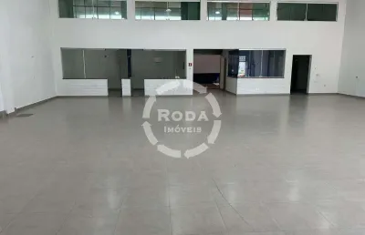 Ótimo galpão de 480m² na vila mathias em santos, com 5 salas para escritório e 3 banheiros.