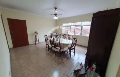 Apartamento próximo da praia a venda com garagem fechada em santos, localizado no bairro da ponta da praia.