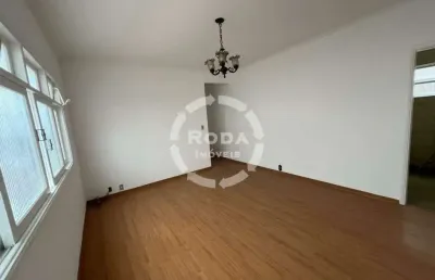 Apartamento à venda, 2 dormitórios com suíte e dependência de empregada, garagem fechada e na ponta da praia.