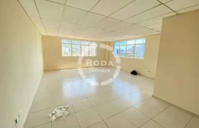 Sala comercial 50m² com 2 banheiros no bairro da vila mathias ao lado da unimed