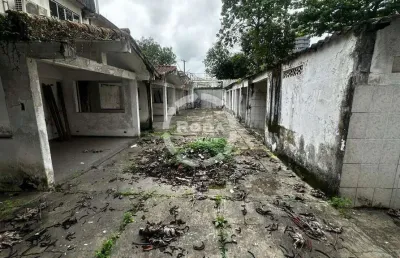 Terreno à venda na Rua Pérsio Queiroz Filho, --, Encruzilhada, Santos