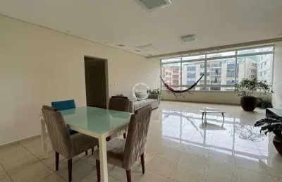 Morar a 1 quadra da praia do gonzaga em apartamento com 3 quartos sendo 1 suíte e 2 vagas de garagem, oportunidade em santos