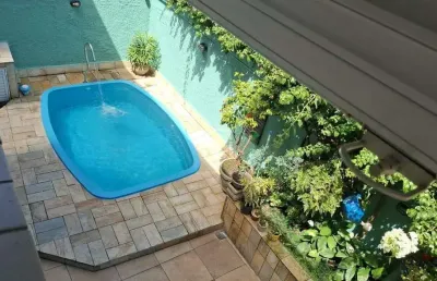 Casa individual. 3 quartos 1 suíte + dependência completa!