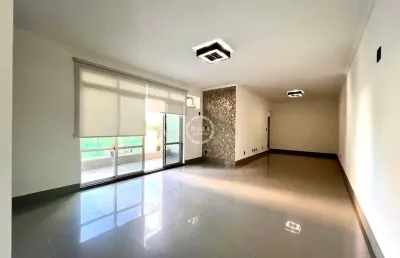 Apartamento reformado e espaçoso na ponta da praia – 153 m² | 3 dormitórios | 1 suíte