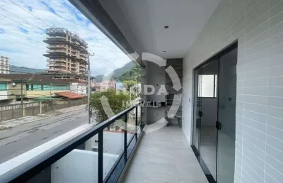 Casa sobreposta alta nova à venda no marapé – 3 dorms, 3 suítes e 2 vagas!