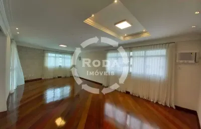 Amplo apartamento com 3 dormitórios (2 suítes), 180 m² e 3 vagas demarcadas no boqueirão – a 2 quadras da praia!