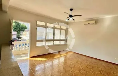 Casa sobreposta alta de 3 dormitórios à venda na encruzilhada, santos/sp