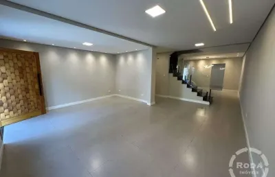 Sobrado de 200 m² com 03 suítes, piscina, área gourmet 100% reformado no embaré