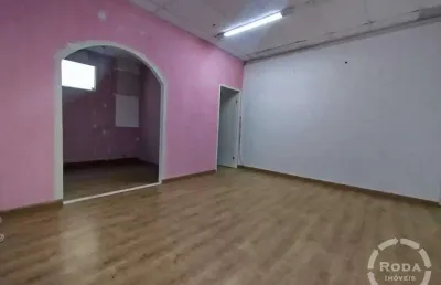 Sala comercial para alugar em santos: 30m² no coração do gonzaga