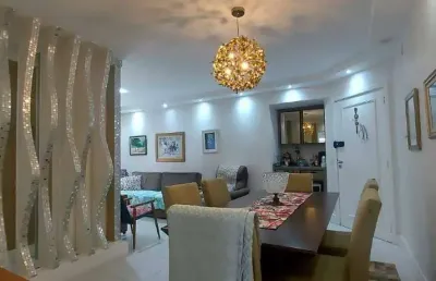 Lindo apartamento modernizado com vista mar – andar alto!