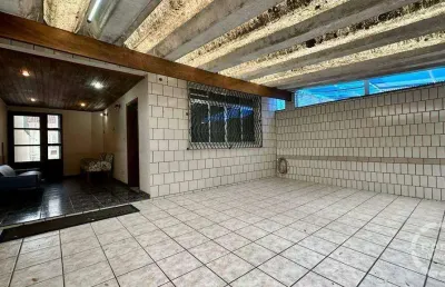 Casa a venda em santos, localizada no bairro da aparecida.
