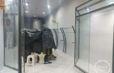 Loja comercial com 70metros,banheiro e pequena cozinha sem condomínio.
