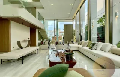 Sobrado à venda com 1.100m², 3 suítes e altissímo padrão,condomínio fechado