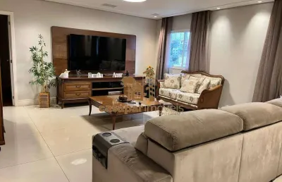 Apartamento à venda com 186m², 3 suítes e 3 vagas no catalunya
