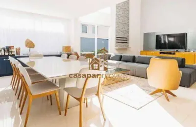 Maravilhosa casa à venda em condomìnio fechado com 372m², campos do conde