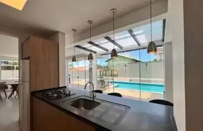 Apartamento de 3 quartos com sacada perto da praia do lado da avenida pequeno principe à venda, cam