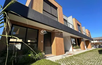 Casa nova a venda em condominio no campeche - possui 3 dormitorios sendo 1 suite -  em ótima locali