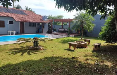 Casa à venda com 3 dormitórios e piscina , com terreno individual de 465m2, no campeche, florianópo