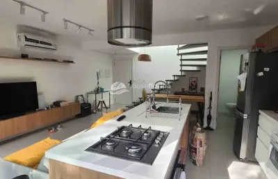 Apartamento duplex bem localizado, mobiliado à venda no campeche, florianópolis, sc, com encantador