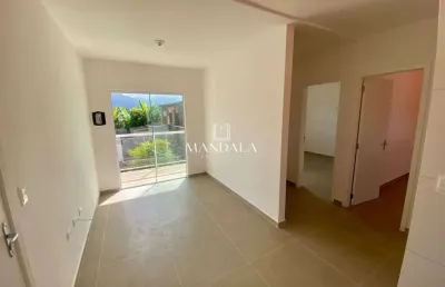 Village em bertioga, no rio da praia/sesc 2 dormitórios sendo uma suíte