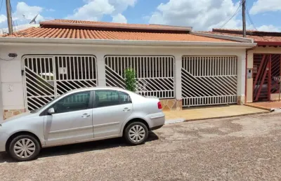 Casa com 4 quartos à venda na Rua Nove, Coophamil, Cuiabá