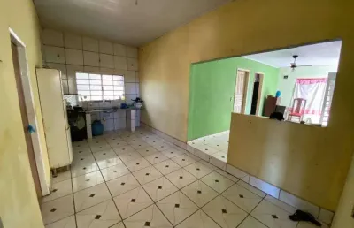 Vende-se casa com 3 dormitorios -  bairro gamaliel - cuiabá/mt