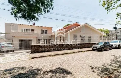 Elegance imóveis vende casa com 3 dormitórios (2 suítes) 3 vagas box/garagem pátio vila ipiranga porto alegre