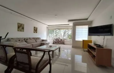 Elegance imóveis vende casa 148m privativos, 3 dormitórios, 3 suítes, pátio com piscina, 4 vagas de garagem/box e depósito. comprar r$ 1.100.000,00