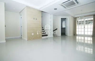 Casa em condomínio desocupada, semi-mobiliada 4 dormitórios sendo 2 suítes chácara das pedras porto alegre. comprar  elegance imóveis