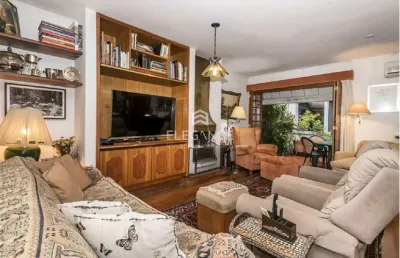 Elegance imóveis vende ótima casa com 4 dormitórios sendo 2 suítes, 4 vagas box/garagem três figueiras porto alegre