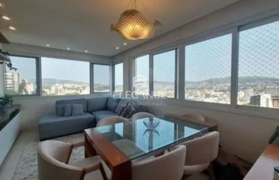 Elegance imóveis vende no bairro petrópolis lindo apartamento em andar alto com vista de 3 dormitórios,1 suíte, churrasqueira e 2 vagas de garagem/box