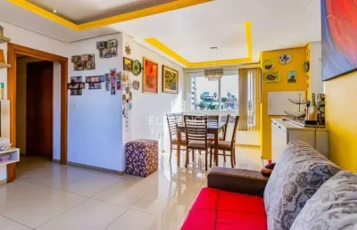 Elegance imóveis vende aconchegante apartamento de 3 dormitórios, 1 suíte, churrasqueira e 2 vagas de garagem/box em petrópolis - porto alegre.