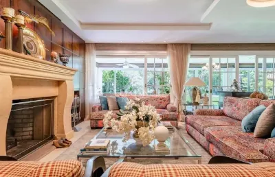 Casa em condomínio fechado com 4 quartos à venda na avenida juca batista, 8000, belém novo, porto alegre, 700 m2 por r$ 7.500.000